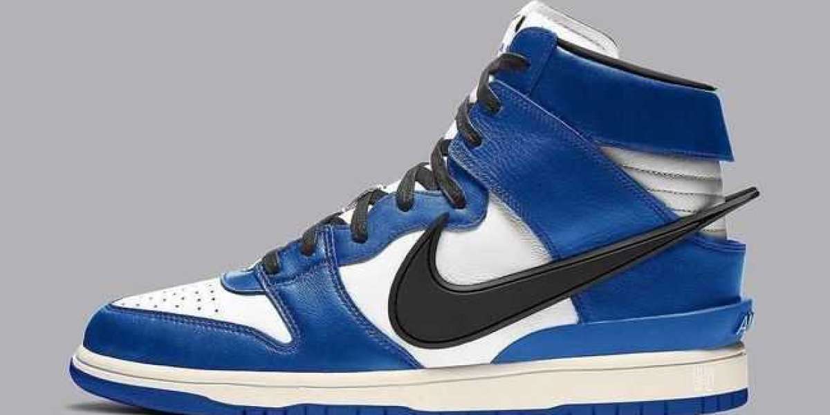 Ambush x Nike Dunk High “Deep Royal Blue” CU7544-400 has been exposed on the feet and a variety of new YEEZY will be rel