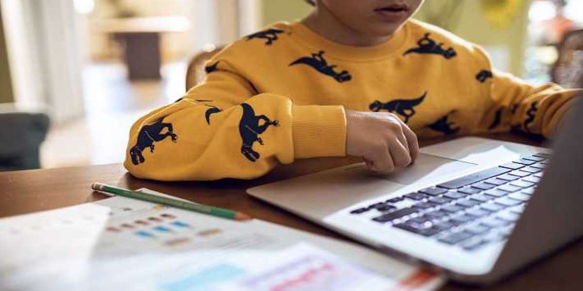 Protecting children from internet safety risks: tips