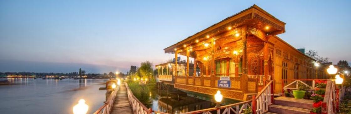Discover the Best Houseboats in Srinagar!